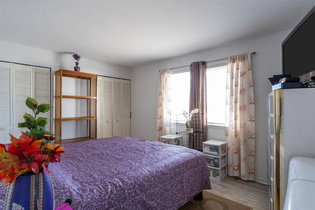 1066 Mohegan Lane, Schaumburg, IL 60193