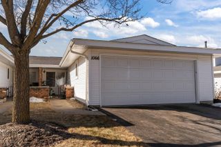 1066 Mohegan Lane, Schaumburg, IL 60193