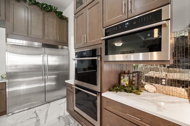 1130 The Shores Drive, Corsicana, TX 75109