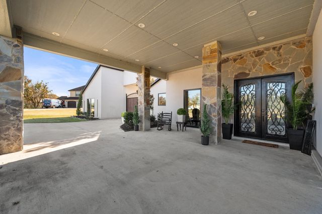 1130 The Shores Drive, Corsicana, TX 75109