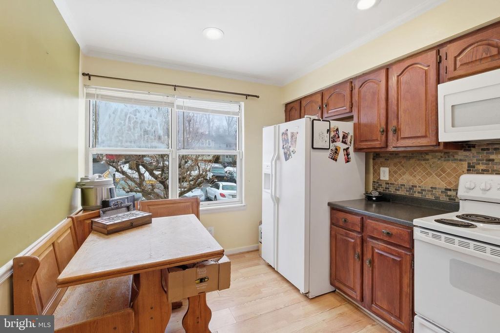 Image 5 of property listing at 11705 SUMMER OAK DR, Germantown, MD 20874