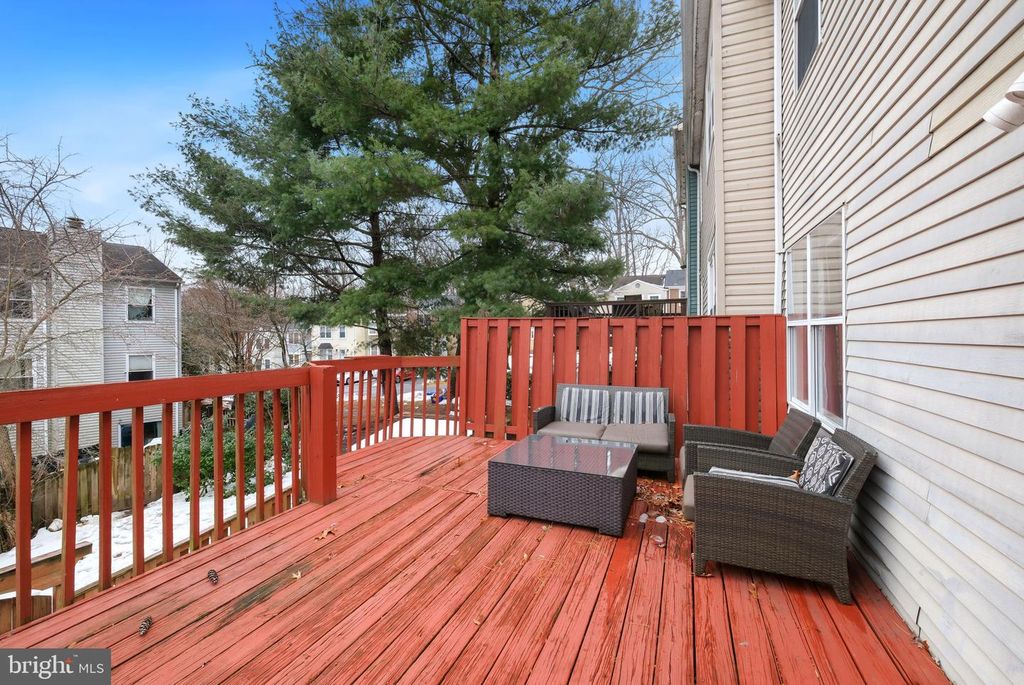 Image 9 of property listing at 11705 SUMMER OAK DR, Germantown, MD 20874