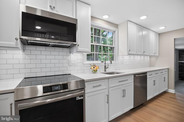 549 COVERED BRIDGE RD, Cherry Hill, NJ 08034
