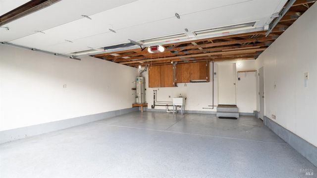 6454 Amberwood St, Rohnert Park, CA 94928