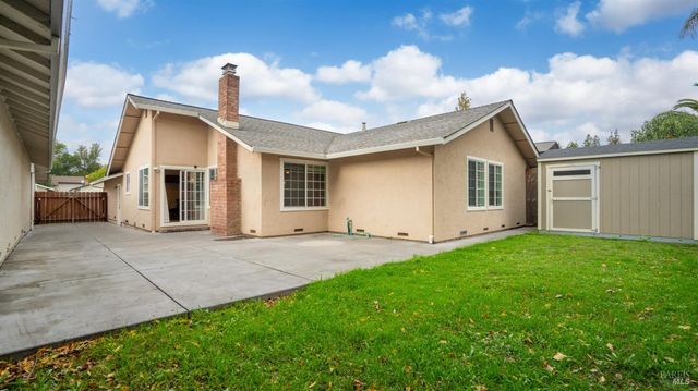6454 Amberwood St, Rohnert Park, CA 94928
