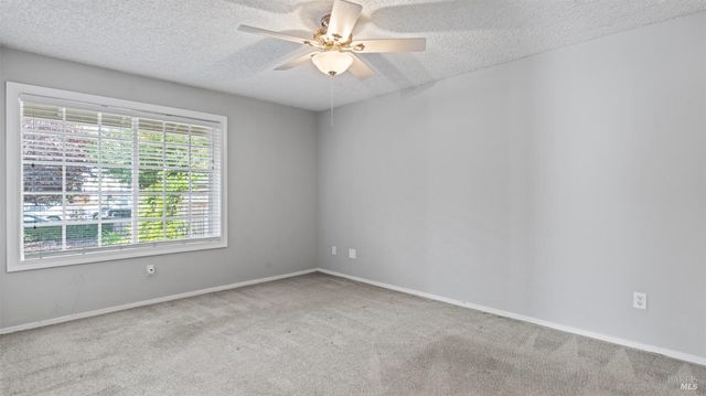 6454 Amberwood St, Rohnert Park, CA 94928