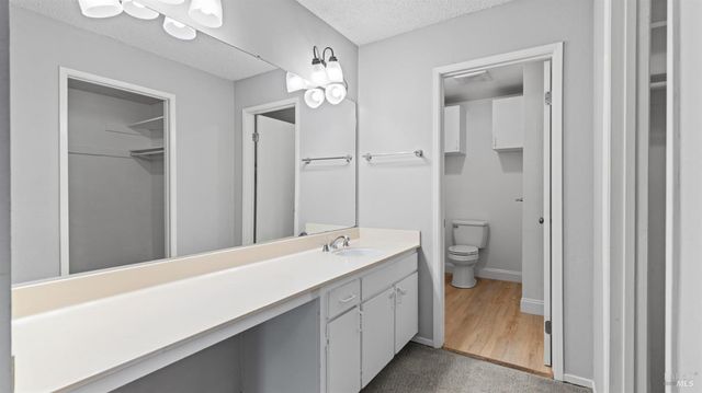 6454 Amberwood St, Rohnert Park, CA 94928