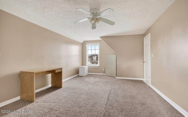 354 Bentwood Dr, Shepherdsville, KY 40165