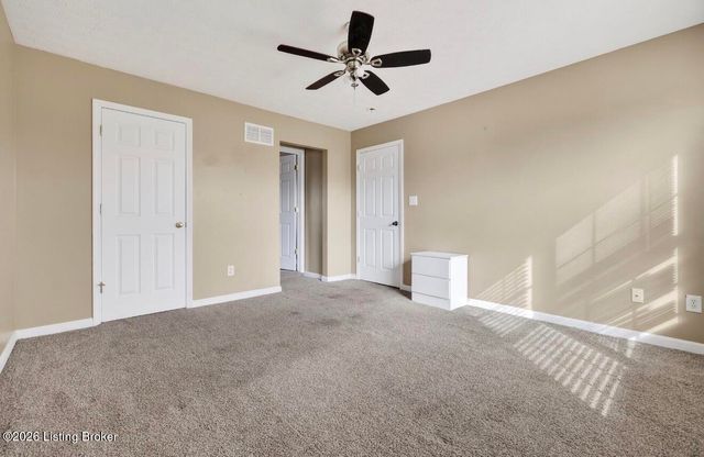 354 Bentwood Dr, Shepherdsville, KY 40165