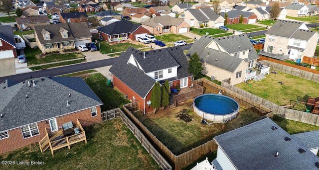 354 Bentwood Dr, Shepherdsville, KY 40165