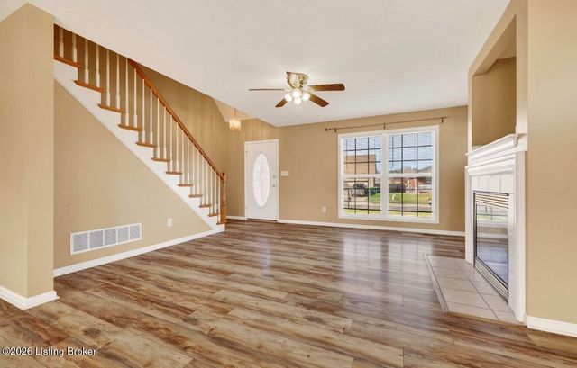 354 Bentwood Dr, Shepherdsville, KY 40165