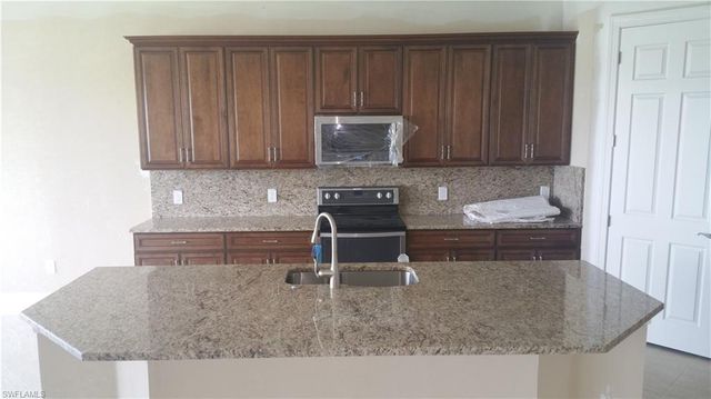 10096 Avalon Lake CIR, Fort Myers, FL 33913