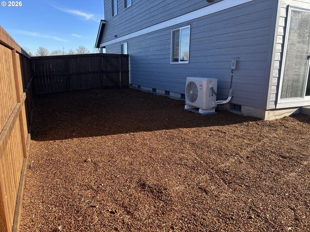 1592 Laura Vista Dr Nw, Albany, OR 97321