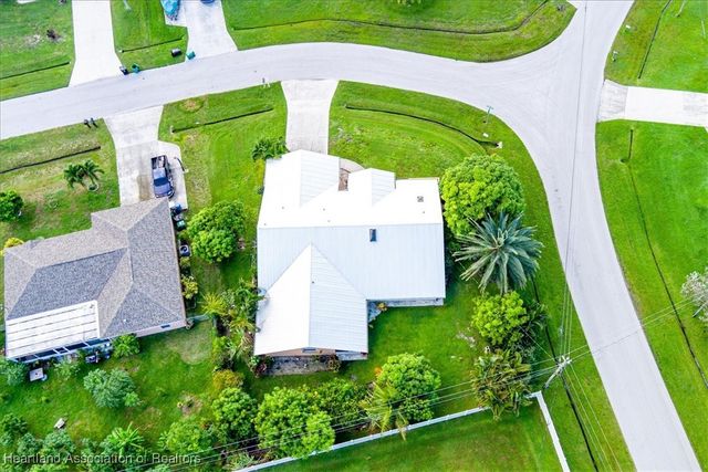 6958 NW Hartney Way, Port St Lucie, FL 34983