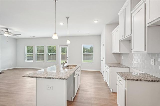 3041 Viewpark Circle, Conyers, GA 30013