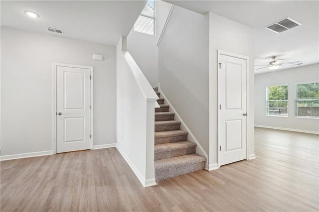 3041 Viewpark Circle, Conyers, GA 30013