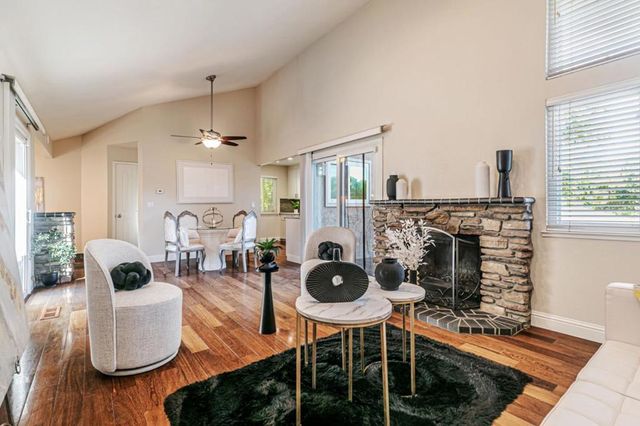 2128 Canoas Garden Avenue D, San Jose, CA 95125