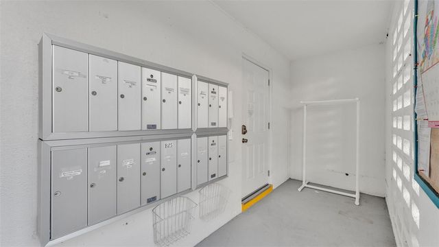 1600 W LAKE PARKER DRIVE B9, Lakeland, FL 33805