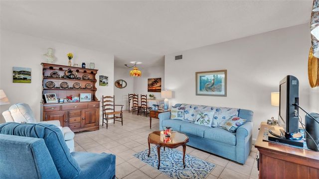 1600 W LAKE PARKER DRIVE B9, Lakeland, FL 33805