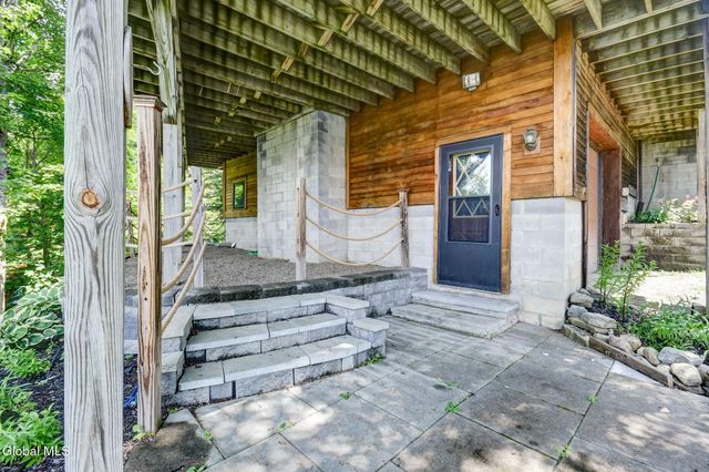 3429 S Shore Road, Day, NY 12835