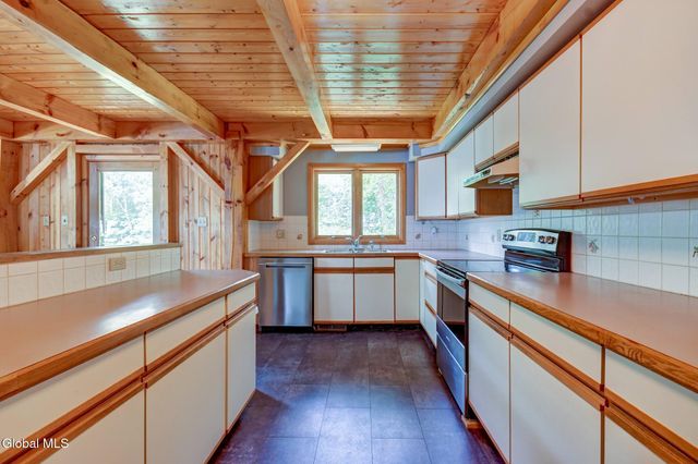 3429 S Shore Road, Day, NY 12835