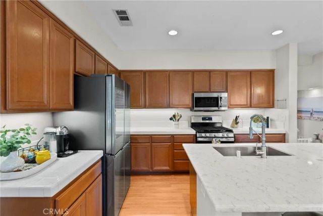 24019 Amphora Place, Valencia, CA 91354