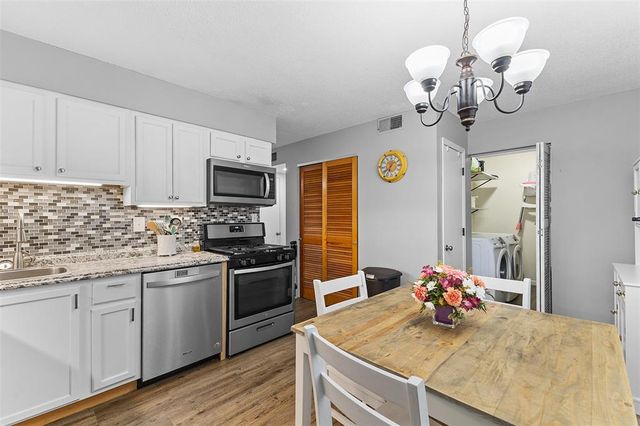 217 Oak Street, Farmington, MO 63640