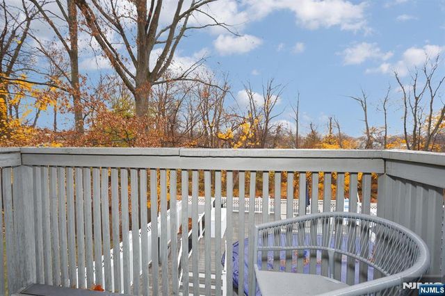 82 Bromley Place, Nutley, NJ 07110