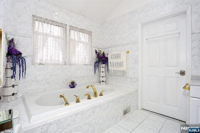 82 Bromley Place, Nutley, NJ 07110