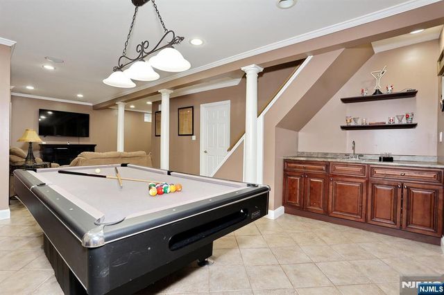 82 Bromley Place, Nutley, NJ 07110