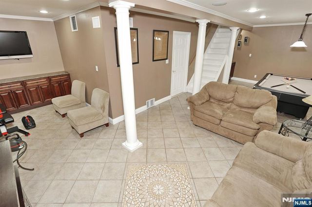 82 Bromley Place, Nutley, NJ 07110