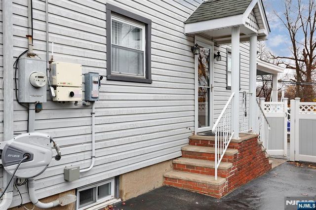 82 Bromley Place, Nutley, NJ 07110