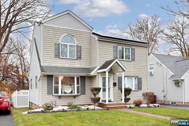 82 Bromley Place, Nutley, NJ 07110