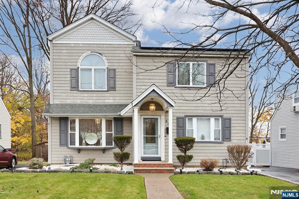 82 Bromley Place, Nutley, NJ 07110