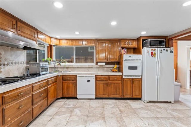 30955 Scenic Way, Running Springs, CA 92382