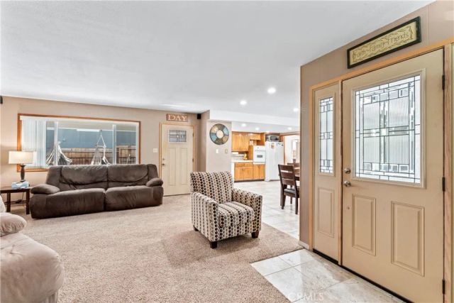 30955 Scenic Way, Running Springs, CA 92382