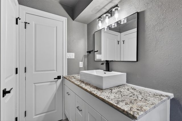 17106 Spring Creek Forest, North Houston, TX 77379