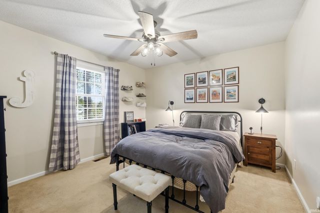 5216 Wood Manor Run, Fort Wayne, IN 46835