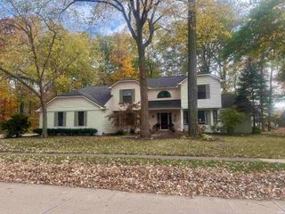 5216 Wood Manor Run, Fort Wayne, IN 46835