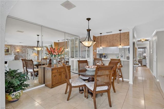 4025 19th PL 209, Cape Coral, FL 33904