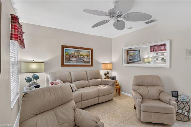 4025 19th PL 209, Cape Coral, FL 33904