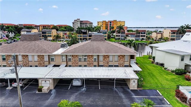 4025 19th PL 209, Cape Coral, FL 33904