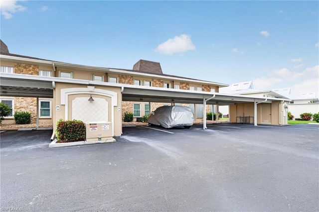 4025 19th PL 209, Cape Coral, FL 33904