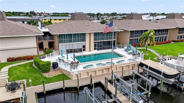 4025 19th PL 209, Cape Coral, FL 33904