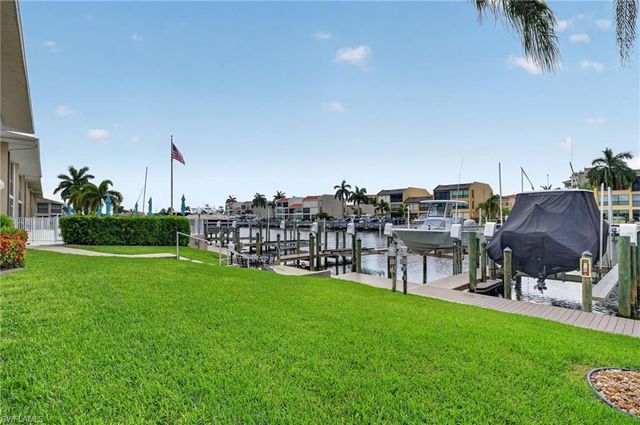 4025 19th PL 209, Cape Coral, FL 33904