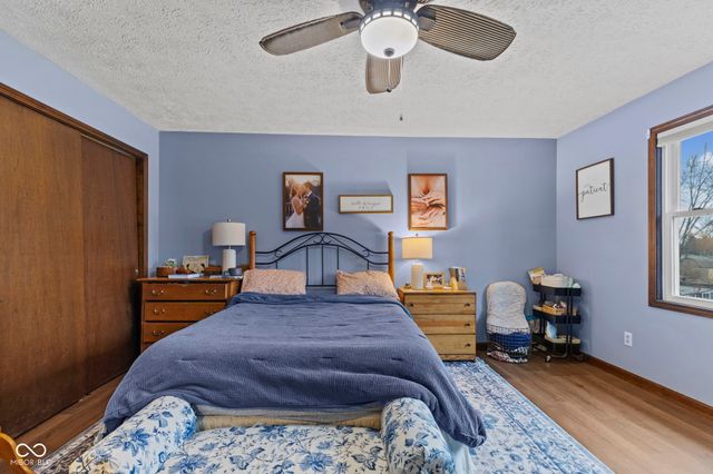 1115 S Quail Court, New Palestine, IN 46163