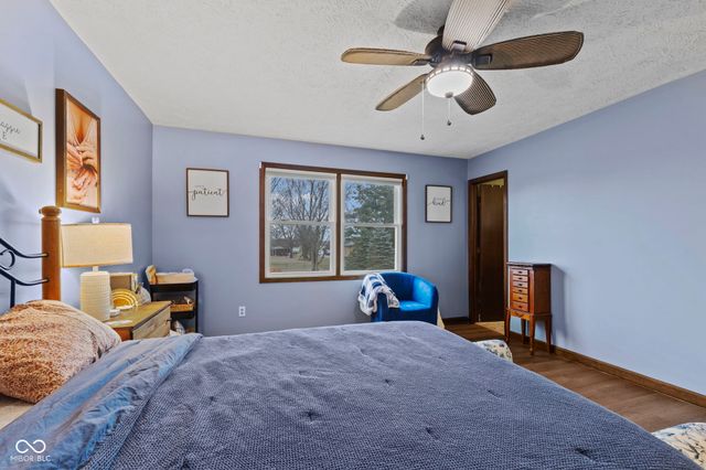 1115 S Quail Court, New Palestine, IN 46163