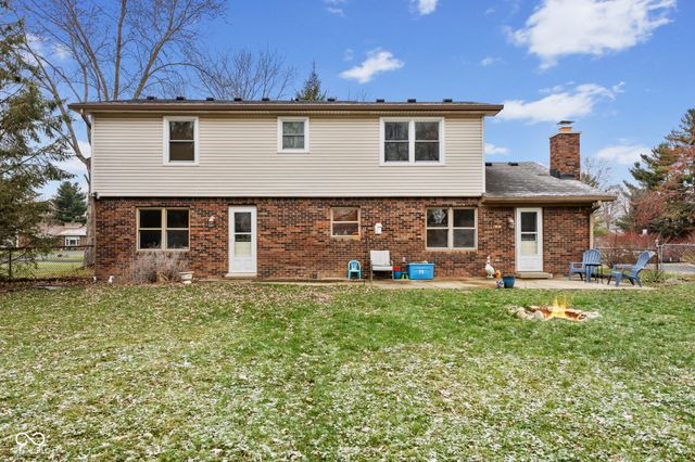 1115 S Quail Court, New Palestine, IN 46163