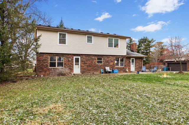 1115 S Quail Court, New Palestine, IN 46163