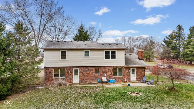 1115 S Quail Court, New Palestine, IN 46163